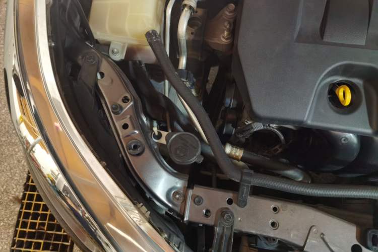 Used Toyota Levin 2014 1.8 GS CVT Elite Edition Engine Bay Right