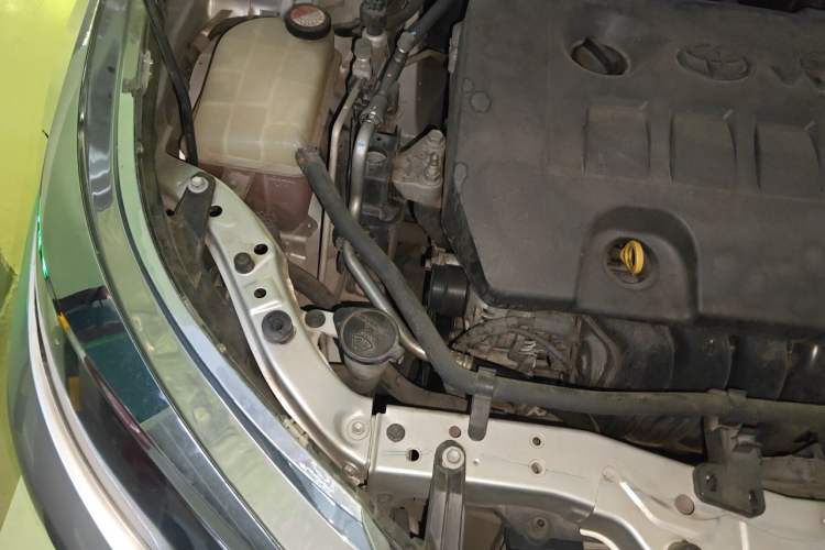 Used Toyota Levin 2014 1.8 GS CVT Elite Edition Engine Bay Right