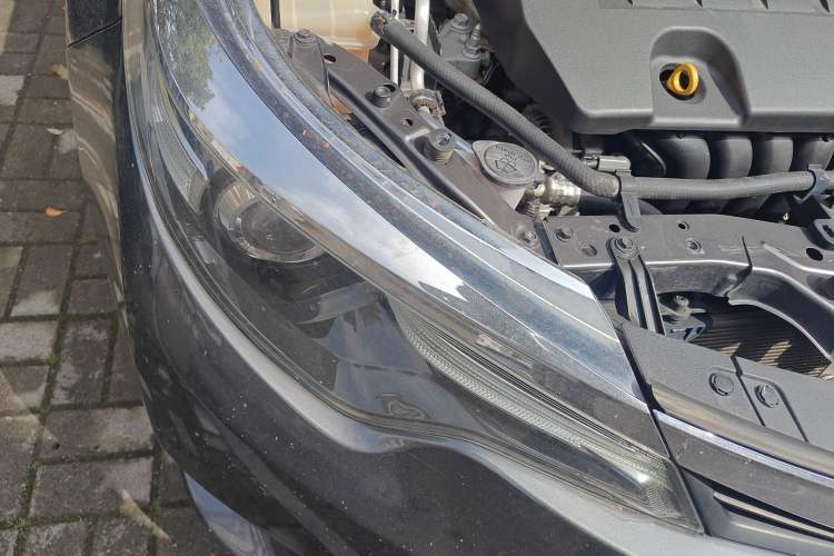 Used Toyota Levin 2014 1.6G CVT Elite Edition Right Front Headlight