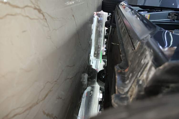 Used Toyota Levin 2014 1.6G CVT Elite Edition Right Side Sill