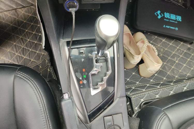 Used Toyota Levin 2014 1.6G CVT Elite Edition Gear Lever