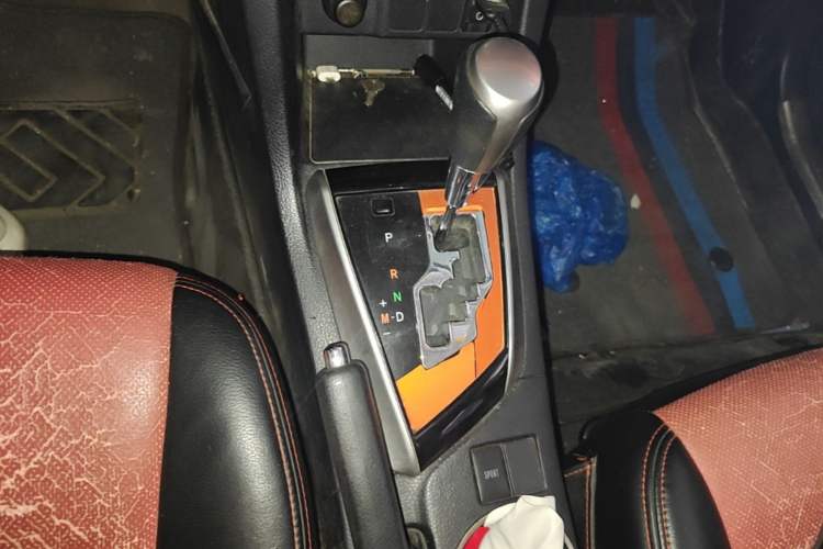 Used Toyota Levin 2014 1.8 GS CVT Elite Edition Gear Lever