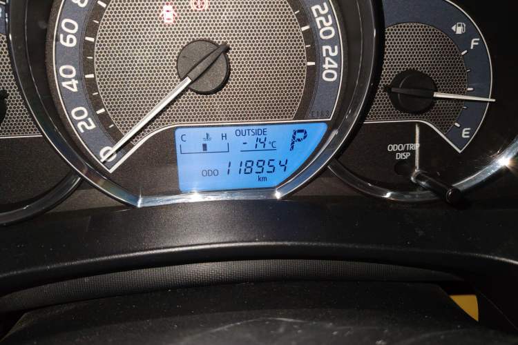 Used Toyota Levin 2014 1.6G CVT Elite Edition Odometer Close Up