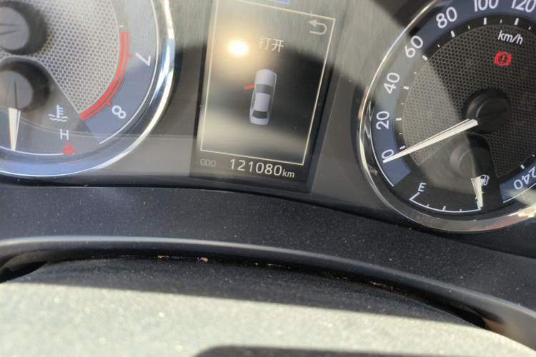 Used Toyota Levin 2014 1.8V CVT Luxury Edition Odometer Close Up