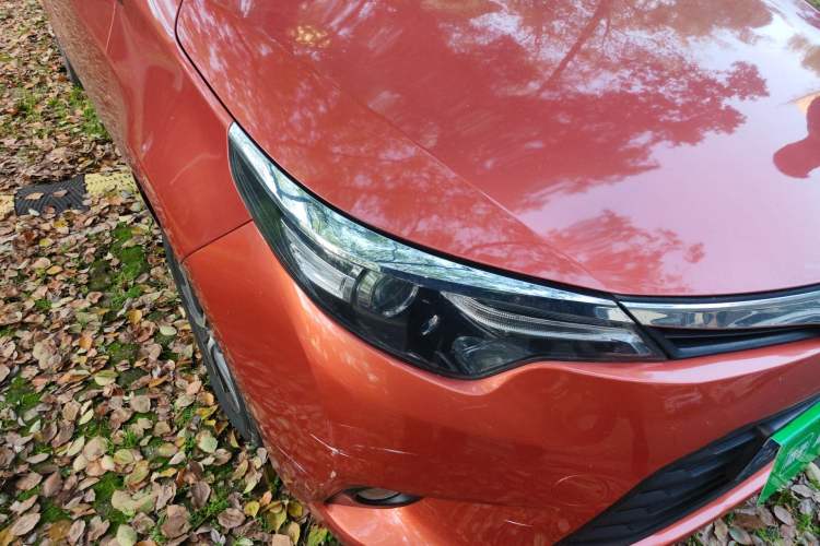 Used Toyota Levin 2014 1.6G CVT Elite Edition Right Front Headlight