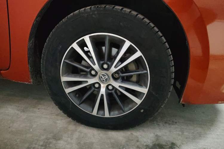 Used Toyota Levin 2014 1.6G CVT Elite Edition Right Front Wheel Hub