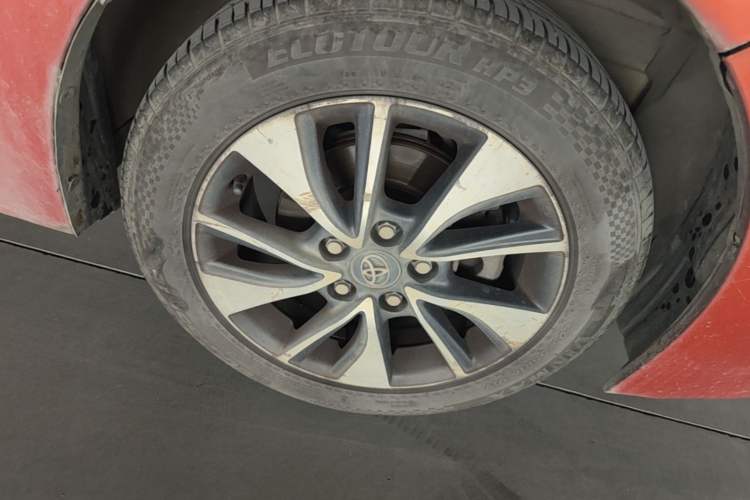 Used Toyota Levin 2014 1.8 GS CVT Elite Edition Right Front Wheel Hub
