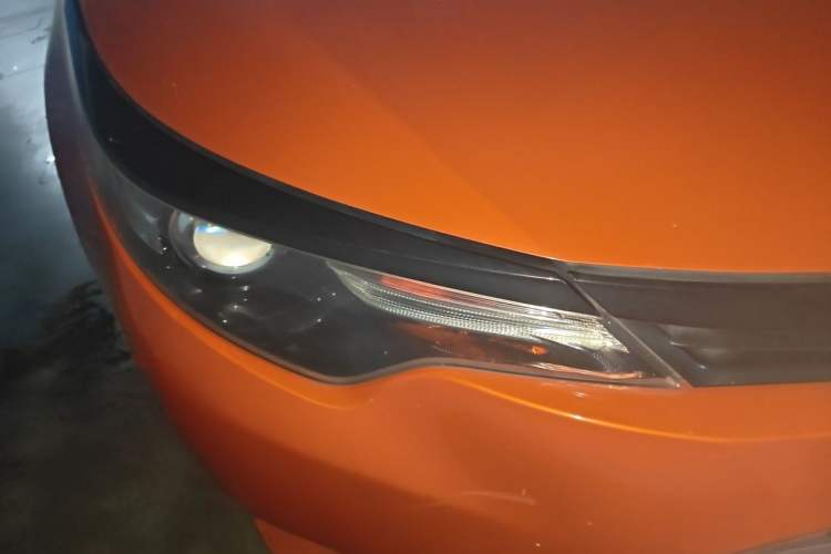 Used Toyota Levin 2014 1.6G CVT Elite Edition Right Front Headlight