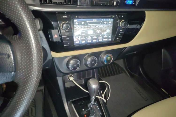 Used Toyota Levin 2014 1.6G CVT Elite Edition Audio And AC Panel