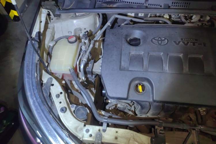 Used Toyota Levin 2014 1.6G CVT Elite Edition Engine Bay Right