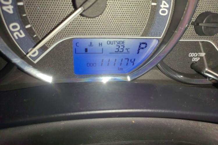 Used Toyota Levin 2014 1.6G CVT Elite Edition Odometer Close Up