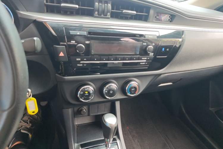 Used Toyota Levin 2014 1.6G CVT Elite Edition Audio And AC Panel