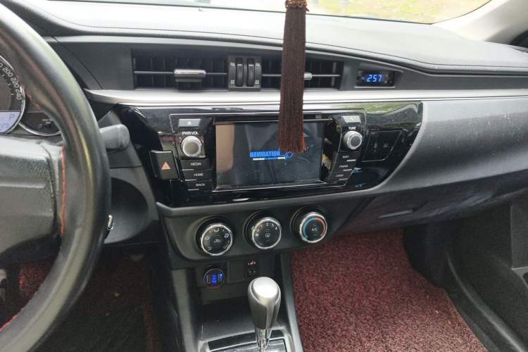 Used Toyota Levin 2014 1.6G CVT Elite Edition Audio And AC Panel