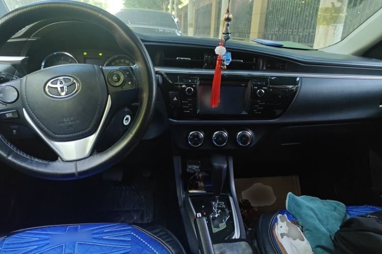 Used Toyota Levin 2014 1.8 GS CVT Elite Edition Center Console