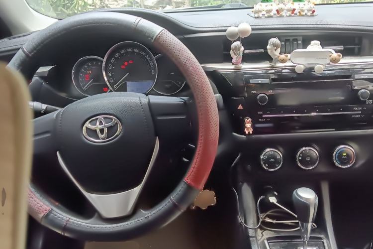 Used Toyota Levin 2014 1.6G CVT Elite Edition Center Console
