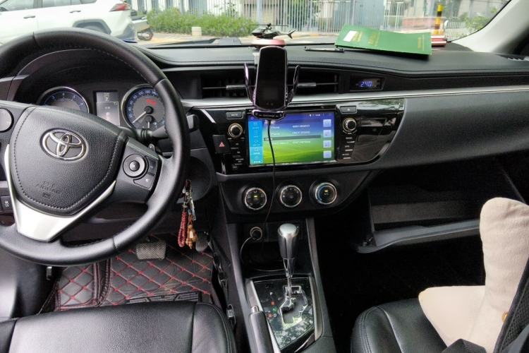 Used Toyota Levin 2014 1.8 GS CVT Elite Edition Center Console
