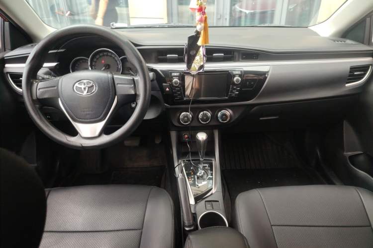 Used Toyota Levin 2014 1.6G CVT Elite Edition Center Console
