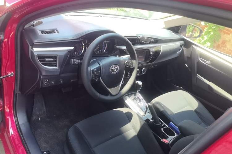 Used Toyota Levin 2014 1.8 GS CVT Elite Edition Center Console