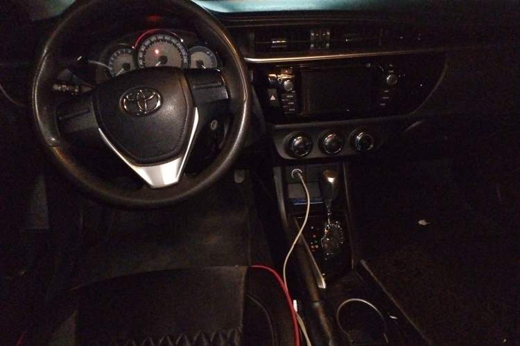 Used Toyota Levin 2014 1.6G CVT Elite Edition Center Console