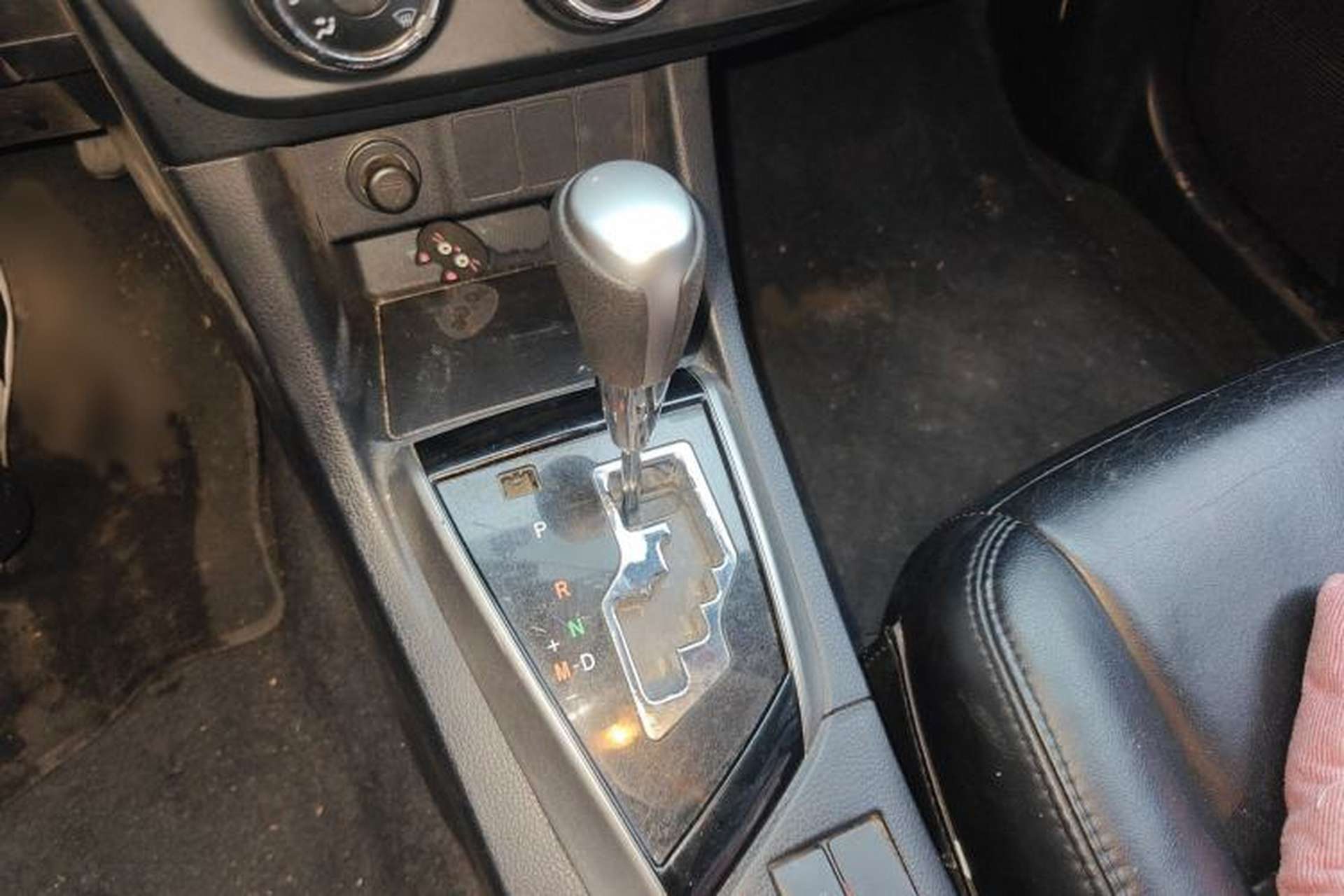 Used Toyota Levin 2014 1.6G CVT Elite Edition Gear Lever