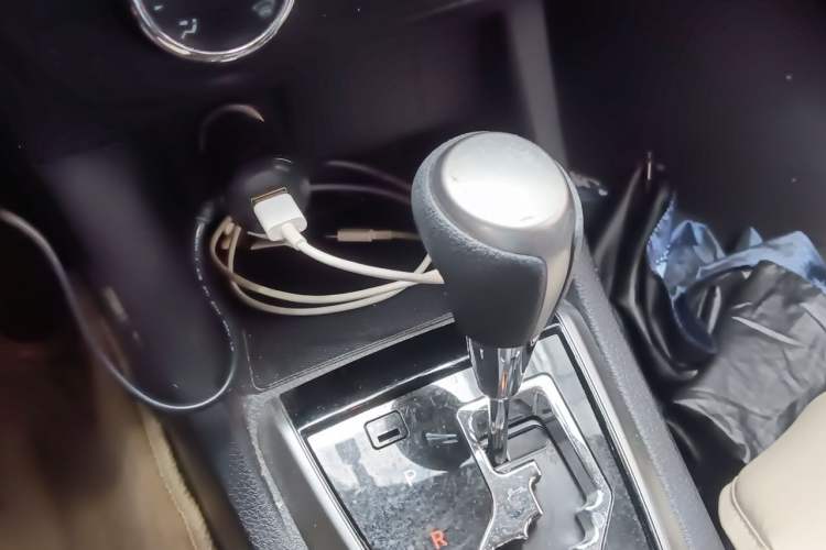 Used Toyota Levin 2014 1.6G CVT Elite Edition Gear Lever