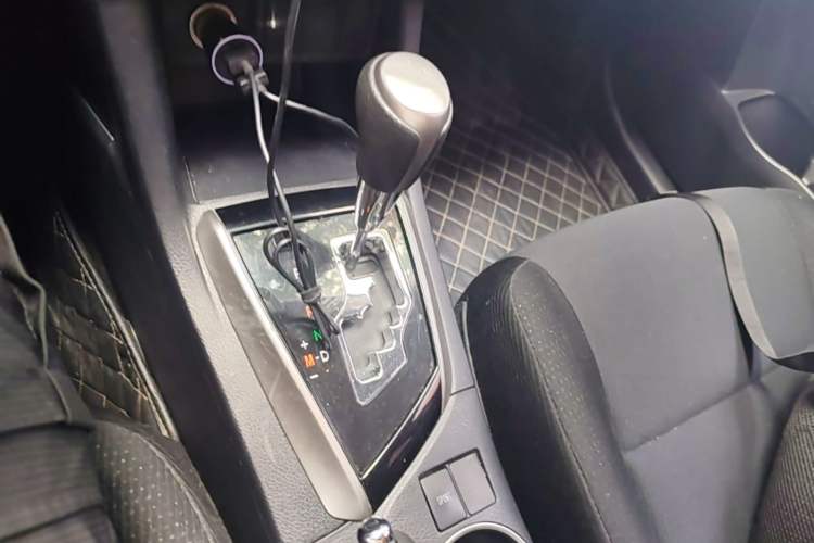 Used Toyota Levin 2014 1.6G CVT Elite Edition Gear Lever