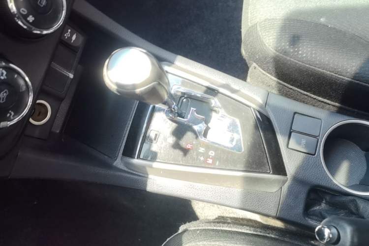 Used Toyota Levin 2014 1.8 GS CVT Elite Edition Gear Lever