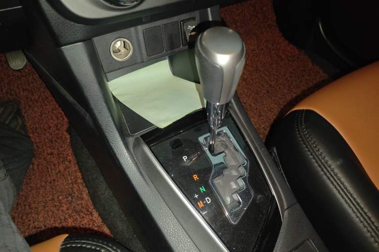 Used Toyota Levin 2014 1.8 GS CVT Elite Edition Gear Lever