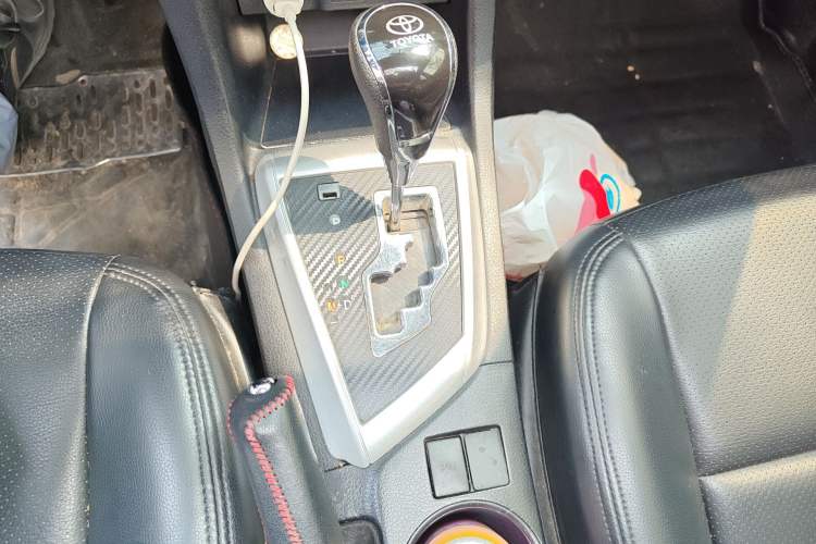 Used Toyota Levin 2014 1.6G CVT Elite Edition Gear Lever