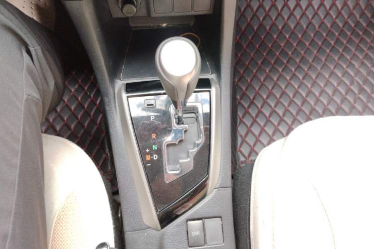 Used Toyota Levin 2014 1.6G CVT Elite Edition Gear Lever