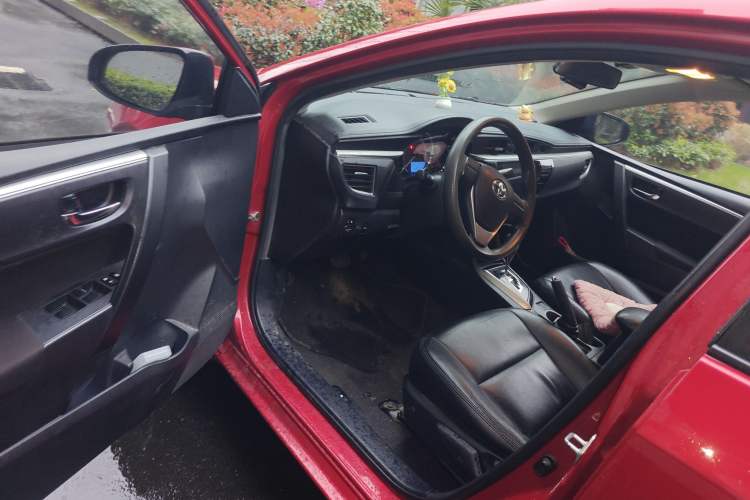 Used Toyota Levin 2014 1.6G CVT Elite Edition Interior 3