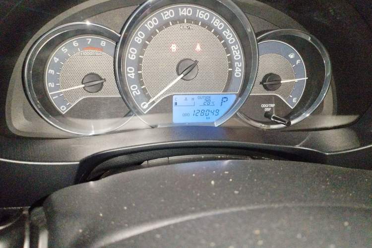 Used Toyota Levin 2014 1.6G CVT Elite Edition Odometer Close Up