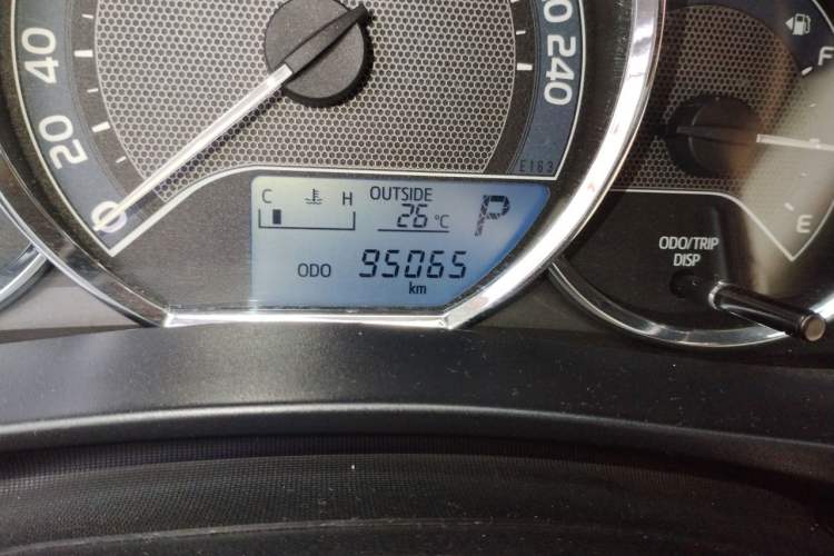 Used Toyota Levin 2014 1.6G CVT Elite Edition Odometer Close Up
