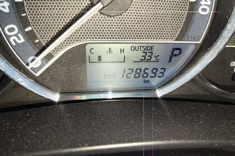 Used Toyota Levin 2014 1.6G CVT Elite Edition Odometer Close Up