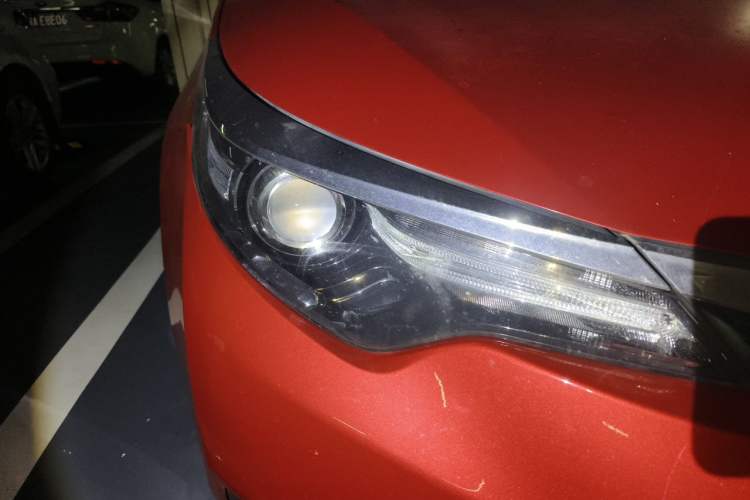 Used Toyota Levin 2014 1.6G CVT Elite Edition Right Front Headlight