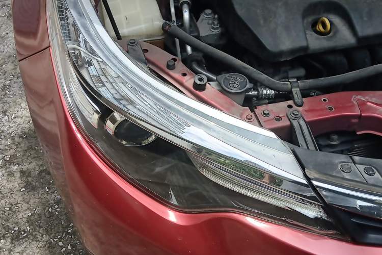 Used Toyota Levin 2014 1.6G CVT Elite Edition Right Front Headlight