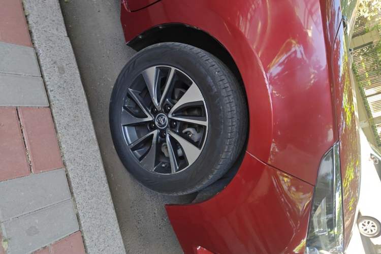 Used Toyota Levin 2014 1.8 GS CVT Elite Edition Right Front Wheel Hub