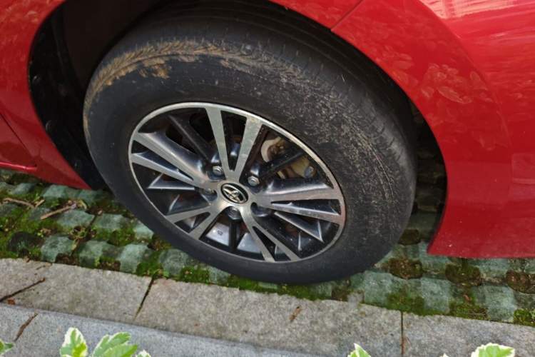 Used Toyota Levin 2014 1.6G CVT Elite Edition Right Front Wheel Hub