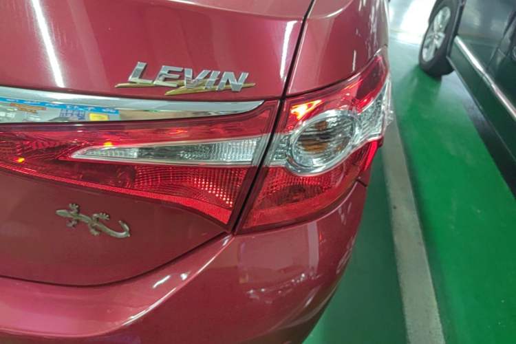 Used Toyota Levin 2014 1.6G CVT Elite Edition Right Rear Taillight