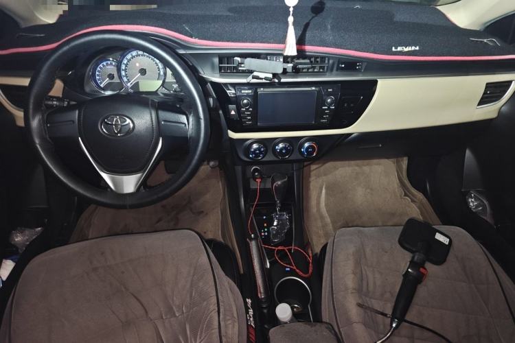 Used Toyota Levin 2014 1.6G CVT Elite Edition Center Console