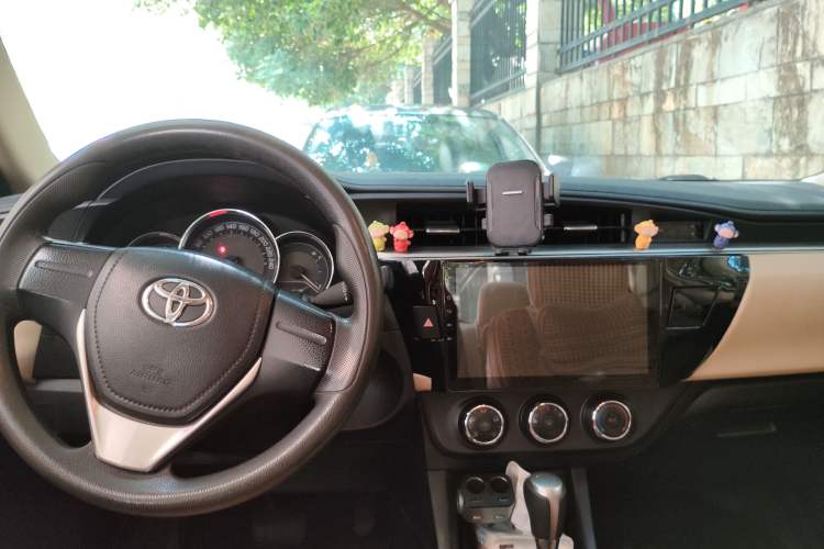 Used Toyota Levin 2014 1.6G CVT Elite Edition Center Console