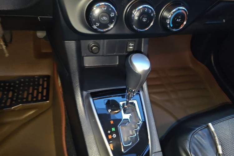 Used Toyota Levin 2014 1.8 GS CVT Elite Edition Gear Lever