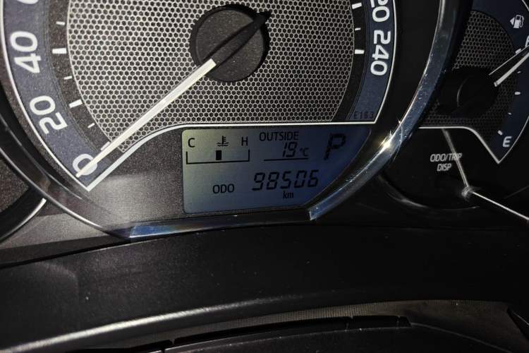 Used Toyota Levin 2014 1.6G CVT Elite Edition Odometer Close Up
