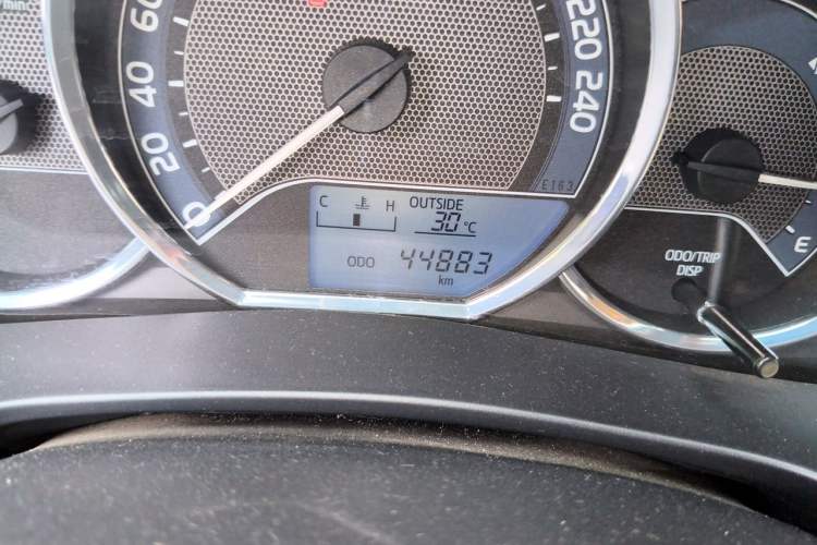 Used Toyota Levin 2014 1.6E Manual New Edition Odometer Close Up