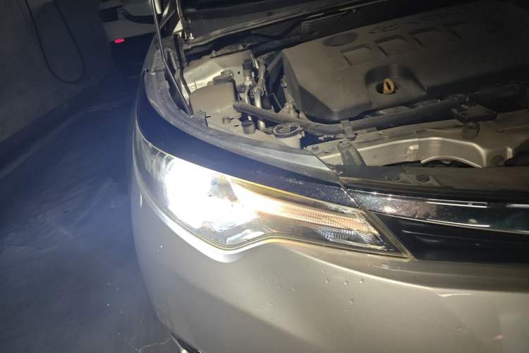 Used Toyota Levin 2014 1.6G CVT Elite Edition Right Front Headlight