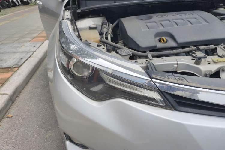 Used Toyota Levin 2014 1.6G CVT Elite Edition Right Front Headlight