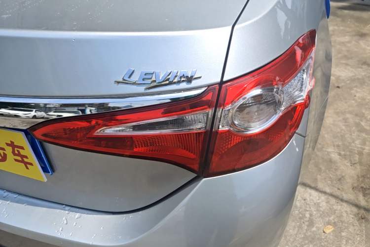 Used Toyota Levin 2014 1.6G CVT Elite Edition Right Rear Taillight