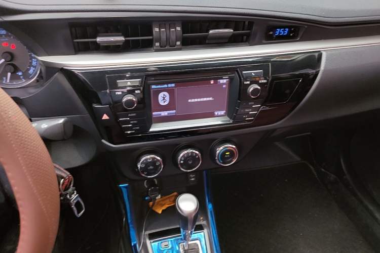 Used Toyota Levin 2014 1.8 GS CVT Elite Edition Audio And AC Panel