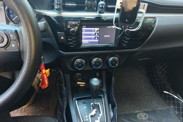Used Toyota Levin 2014 1.8 GS CVT Elite Edition Audio And AC Panel