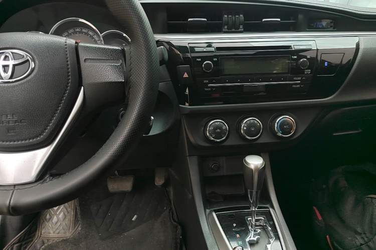 Used Toyota Levin 2014 1.6G CVT Elite Edition Audio And AC Panel